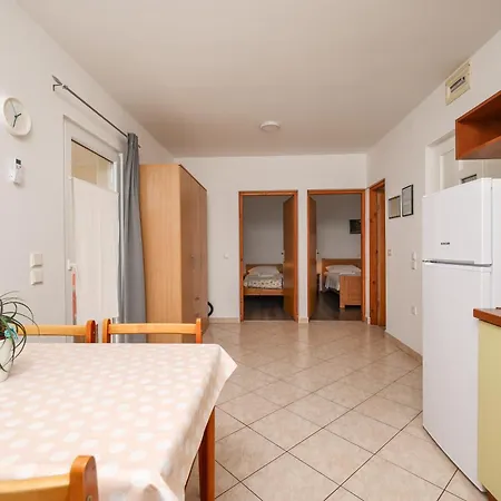 Kika Apartmán Nin