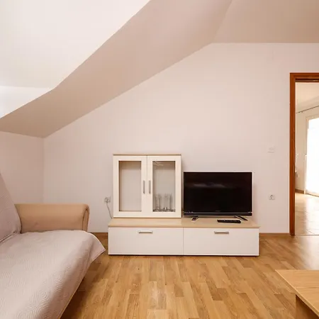 Kika Apartment *