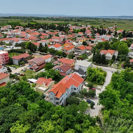 Kika Apartment Nin