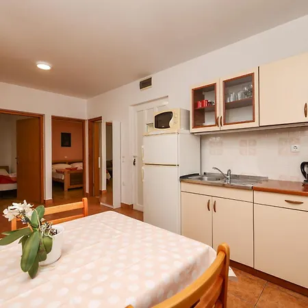 Kika Apartment Nin