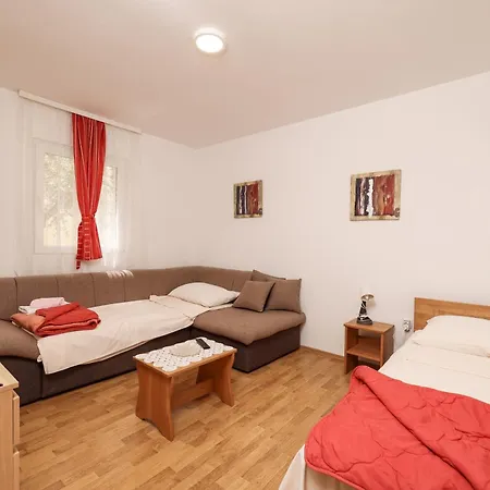 Apartment Kika Nin