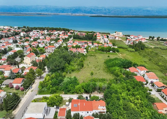 Апартаменты Kika Нин