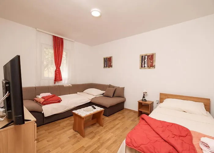 Апартаменты Kika Нин